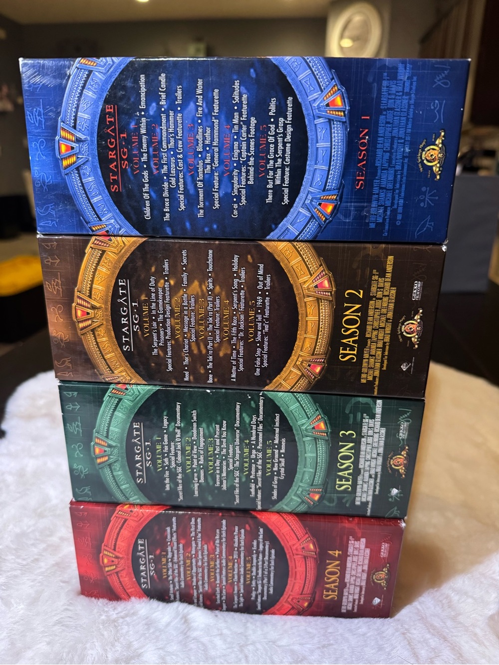 Stargate SG-1 Complete Seasons 1-4 Box Set - Blue, Gold, Green, Red DVDs